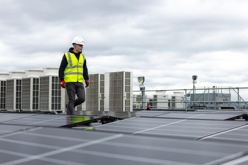 Hoe verduurzamen met een Solar Controller?
